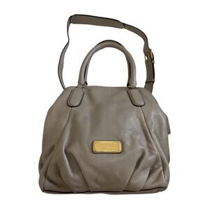 Marc Jacobs Electro Q Fran Pebble Large Leather Shoulder Tote Bag in Cement Gray